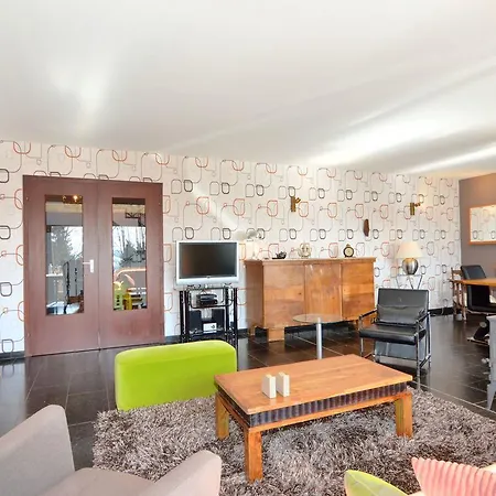 Holiday home Holiday La Deuxieme Demoiselle *