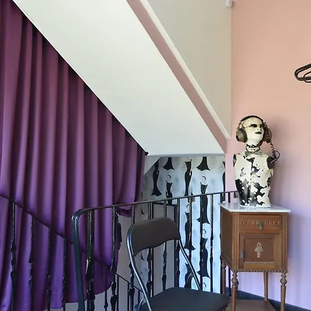 Holiday home Holiday La Deuxieme Demoiselle